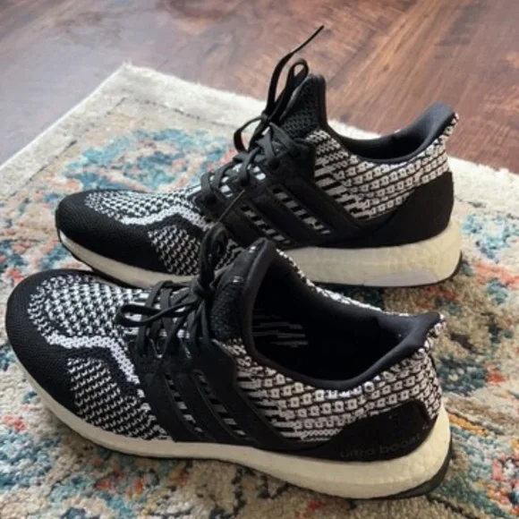 adidas gazelle silver green womens adidas Mens Ultraboost 5.0 DNA Shoes Running main image 0